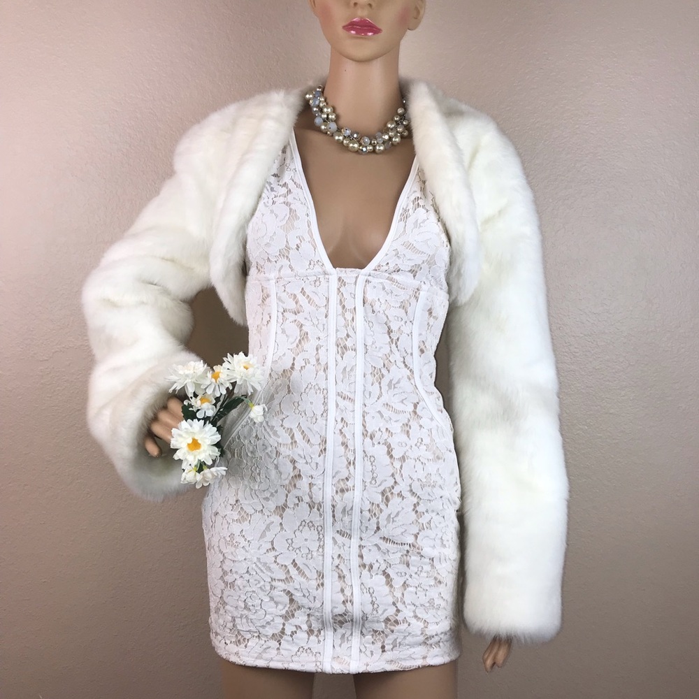 Tobi White Lace Bodycon Plunge Dress Festival - Picture 2 of 8